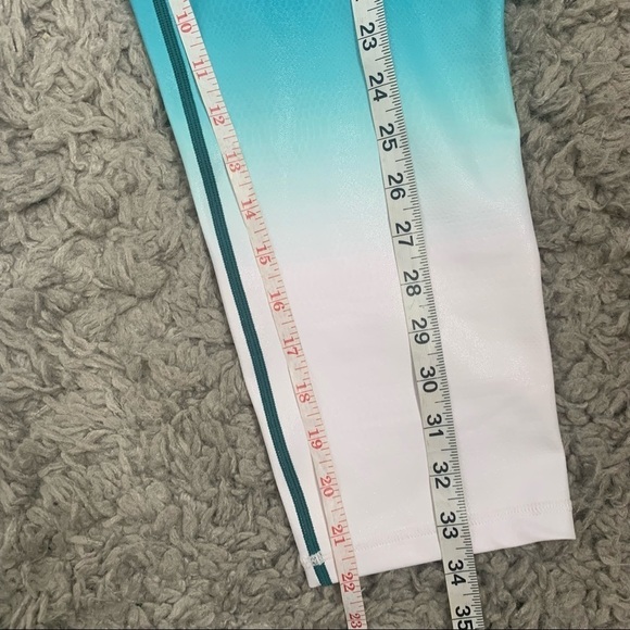 Zyia Blue Venom Metallic Ombré Teal And White Ankle Cropped Leggings - Picture 12 of 13